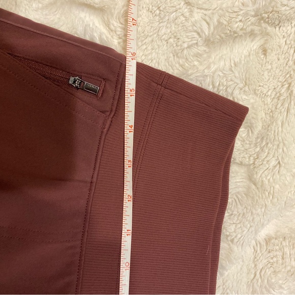 Athleta Rainier mid rise jogger burgundy size Medium - Picture 10 of 12